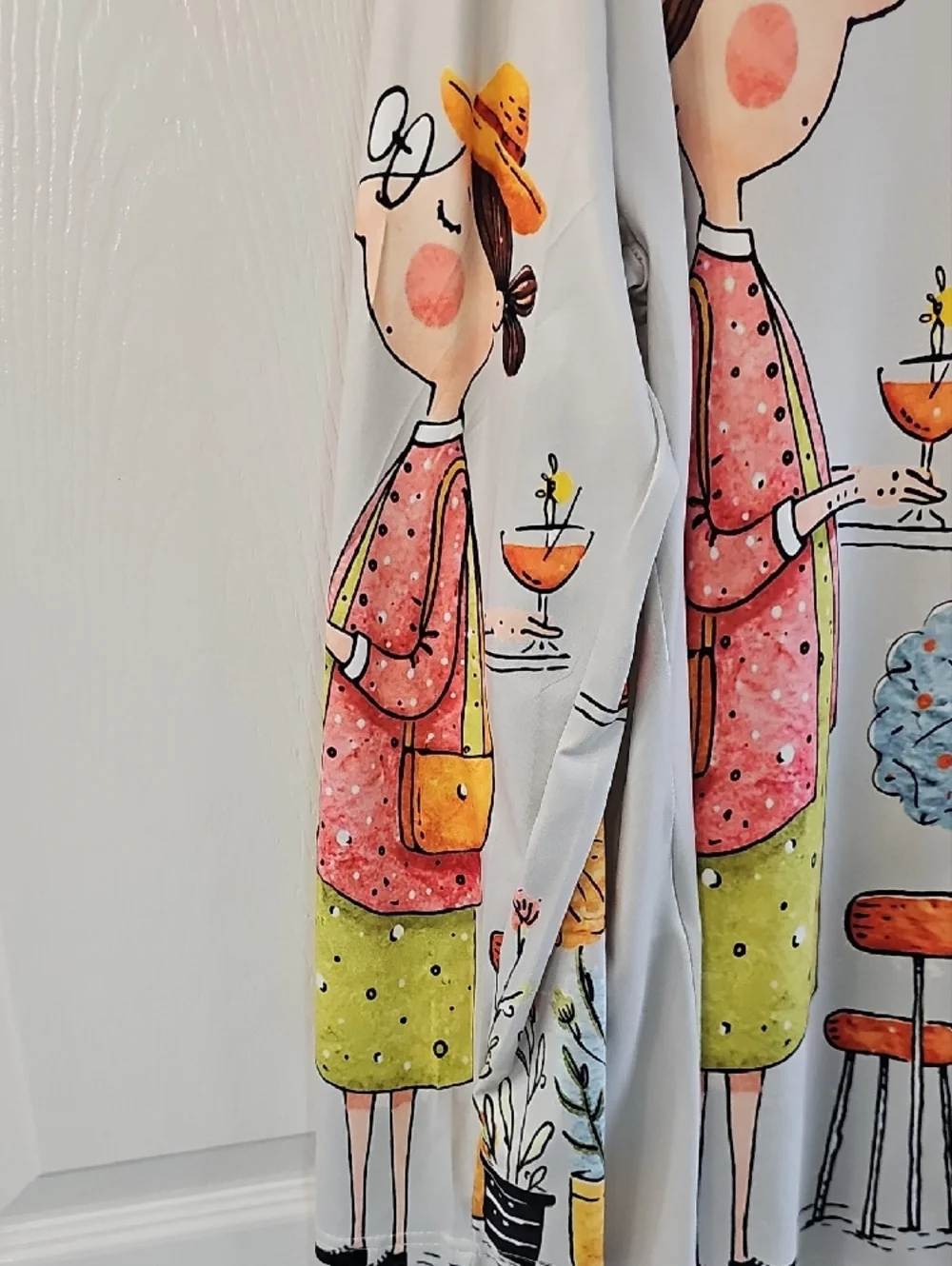 NWT XL Women’s Cream Graphic "Tropical Cafe" Cardigan Whimsical Vibrant Light - Picture 11 of 15